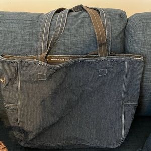 Thirty One Retro Metro Bag in Denim Railroad